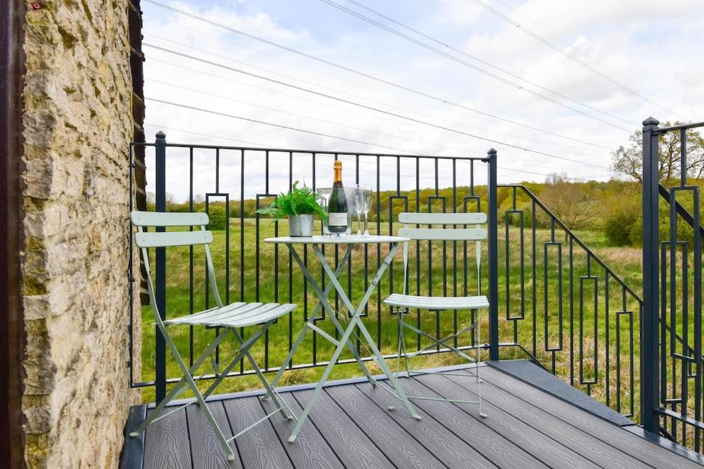 Apartamento The Lookout At Cloatley Meadow Hankerton Exterior foto